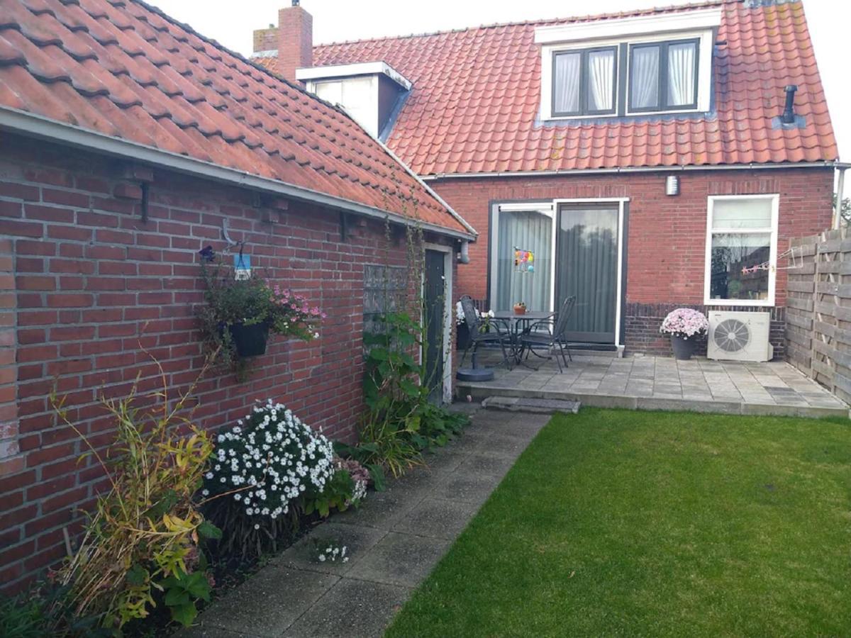 Bed En Breakfast Uitrust Lauwerzijl Exterior foto